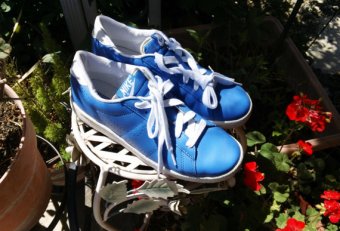 Blue Leather tennis shoes