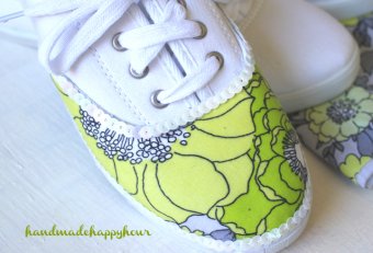 Fabric tennis shoes