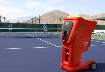 What is tennis ball machine?